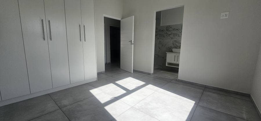 4 Bedroom Property for Sale in Myburgh Park Western Cape